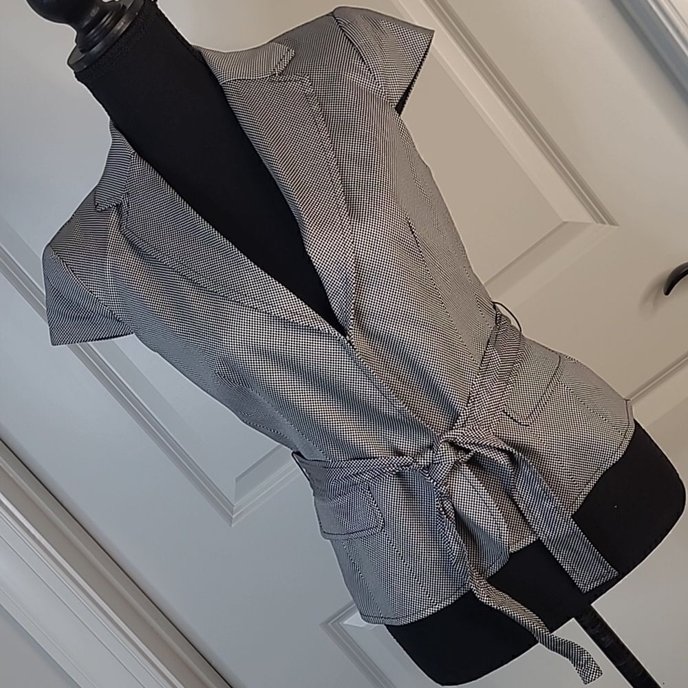 New York & Company sz XS vest